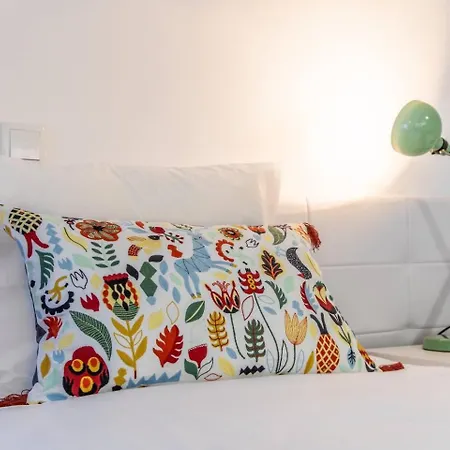 Praça Velha Ii - Estúdio No Centro De Apartamento *